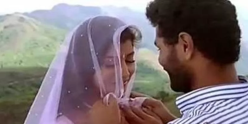Pennin Manathai Thottu Movie Song Lyrics | பெண்ணின் மனதை தொட்டு திடைப்பட பாடல் வரிகள்