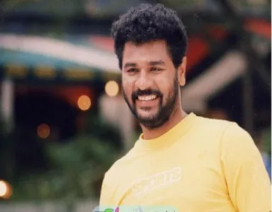 Kalloori Vaanil Song Lyrics From Pennin Manathai Thottu | கல்லூரி வானில் பாடல் வரிகள் - Deeplyrics