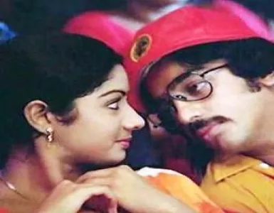 Indha Minminikku Song Lyrics From Sigappu Rojakkal | இந்த மின்மினிக்கு பாடல் வரிகள் - Deeplyrics