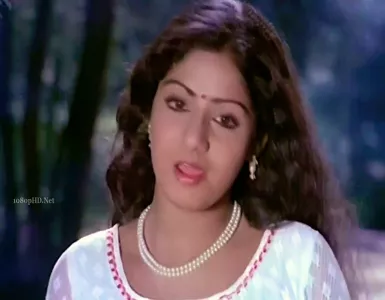 Ninaivo Oru Paravai Song Lyrics From Sigappu Rojakkal | நினைவோ ஒரு பறவை பாடல் வரிகள் - Deeplyrics